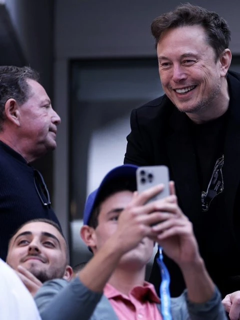 Elon Musk lidera el grupo que intenta comprar OpenAI