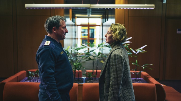 "La Dama de los Muertos": la serie austriaca de suspenso que arrasa en Netflix con su segunda temporada